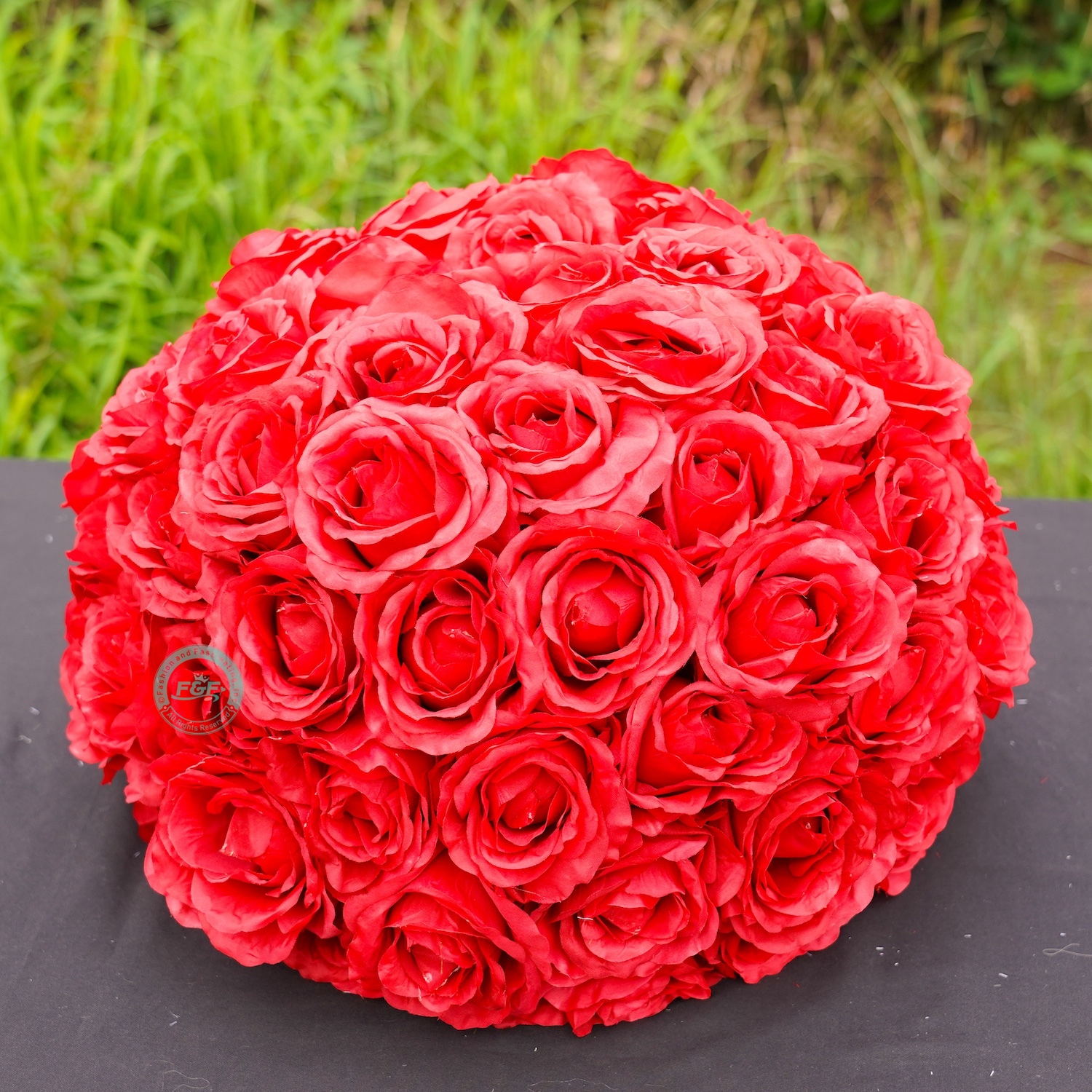 15.7 inch large red silk flower ball centerpiece showing dimensions of 40cm width and 35cm height for wedding table decor.